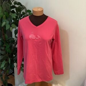 Quacker Factory Woman’s Small pink long sleeve tee v neck with whale emb…